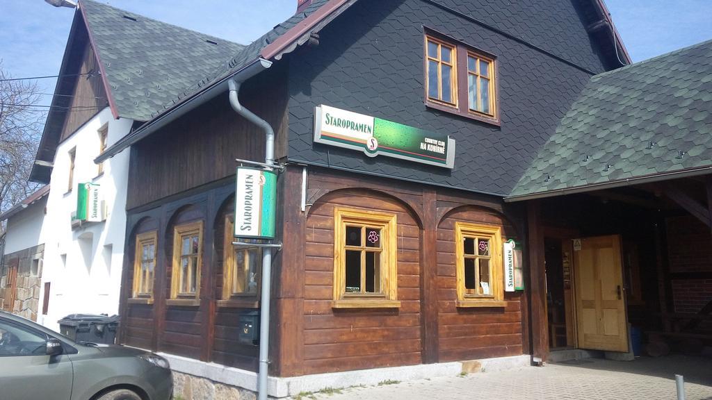 Country Club Konirna Hotel Sluknov Luaran gambar